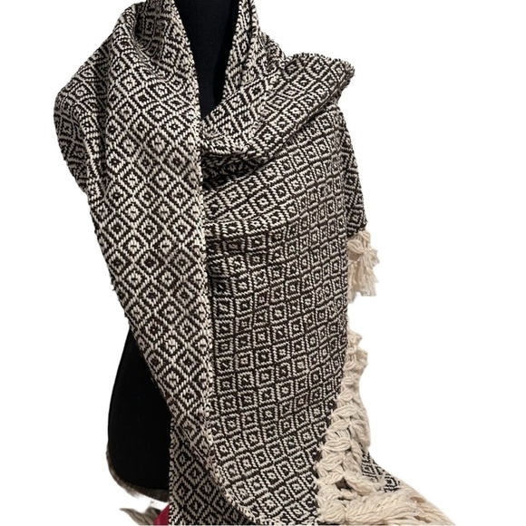 Mexican Rebozo Shawl in Brown on Cream –100% Natural Raw Wool, Large Winter Wrap - Picture 4 of 16